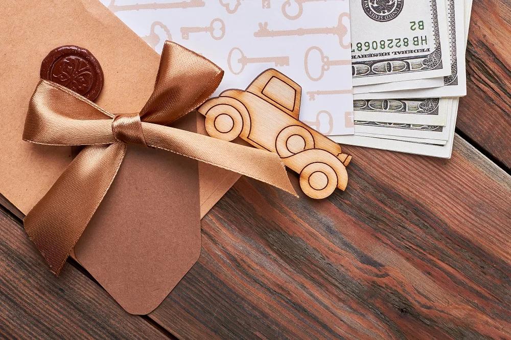 Ce cadouri se oferă la botez? Idei inspirate pentru părinți și nași