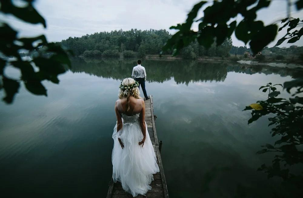 Idei de ședințe foto pentru “save the date”