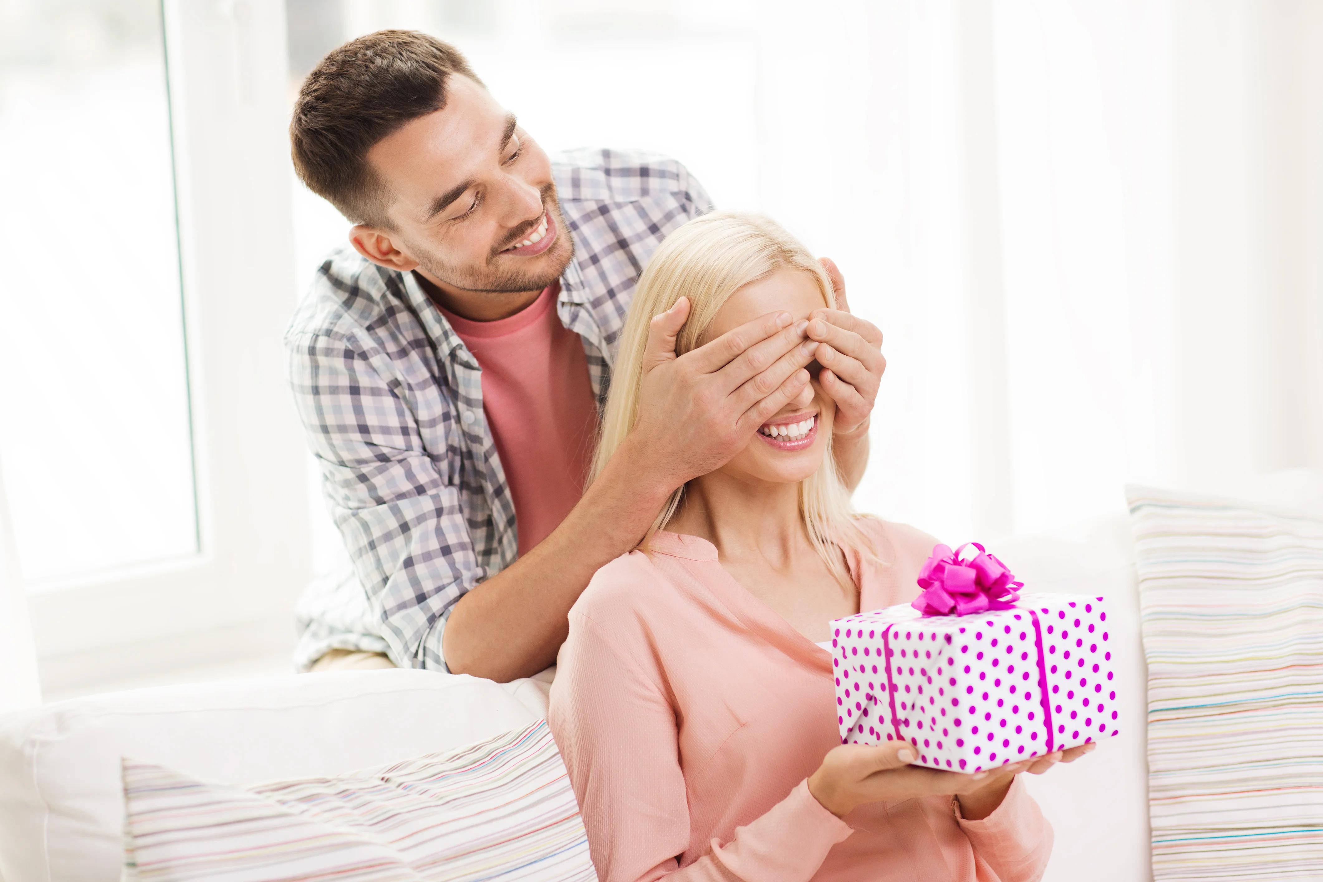30+ Cadouri pentru Soție — Idei Romantice și Inedite